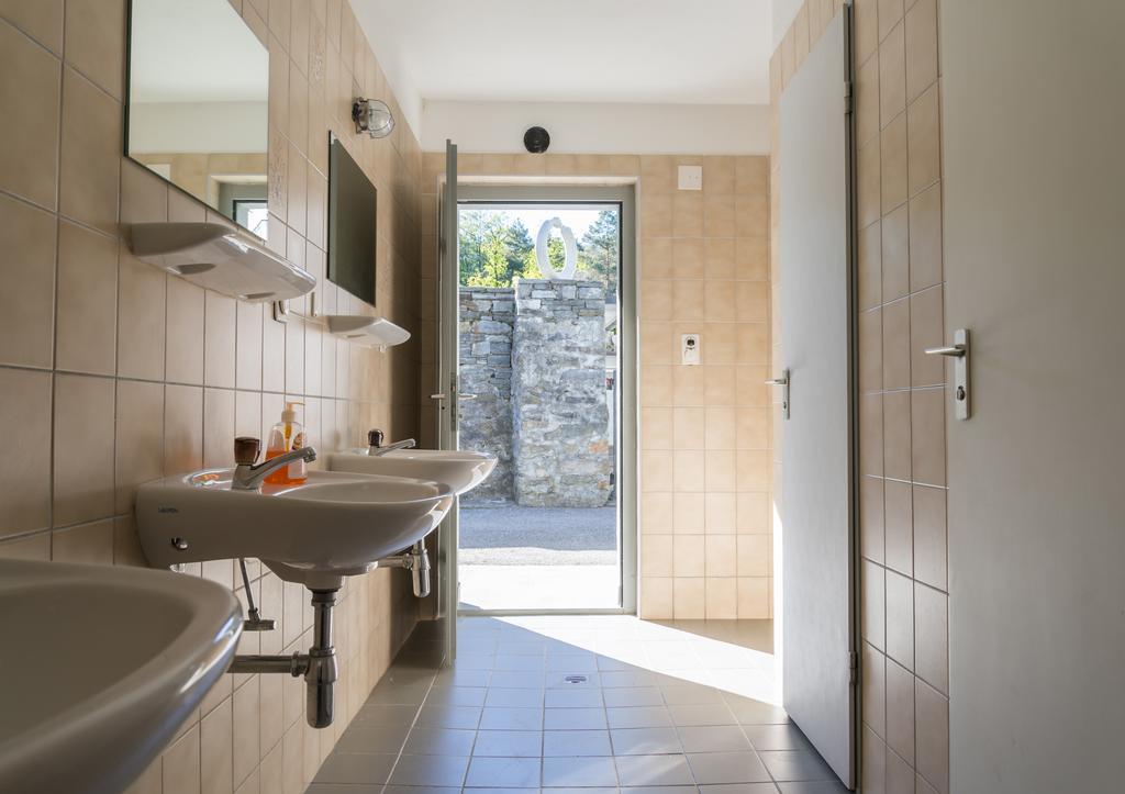 Hotel Ostello & Camping Riposo Losone Exterior foto