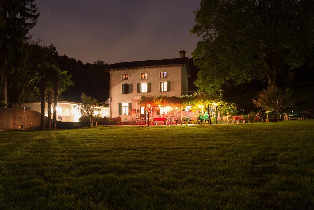 Hotel Ostello & Camping Riposo Losone Exterior foto